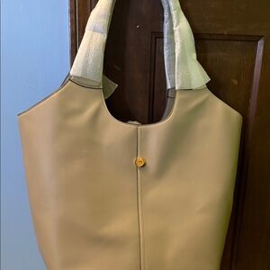 Elegant Tan Tote Bag